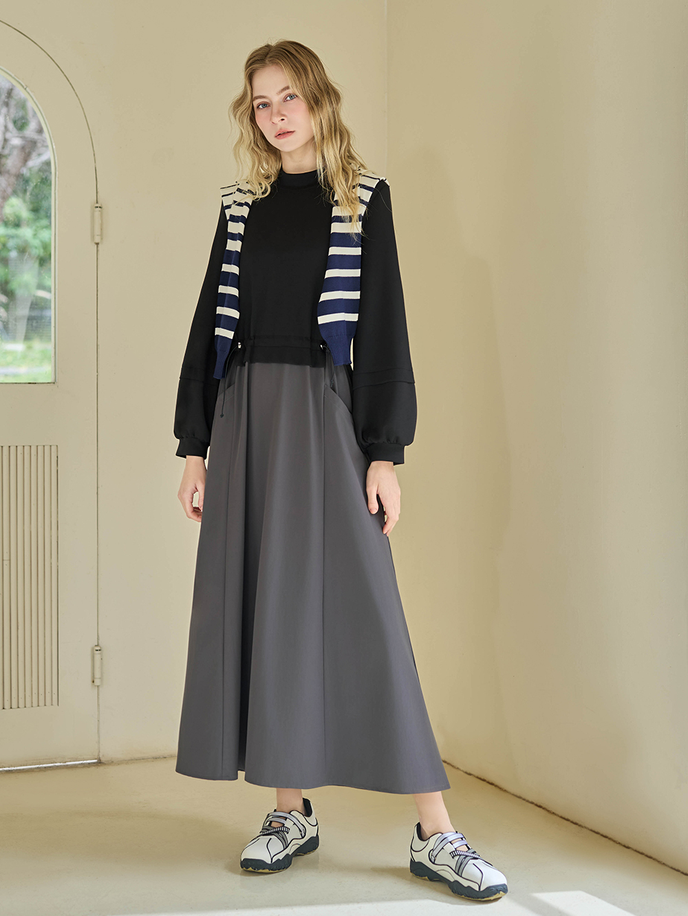 JOAN都會層次拚色抽繩收腰洋裝