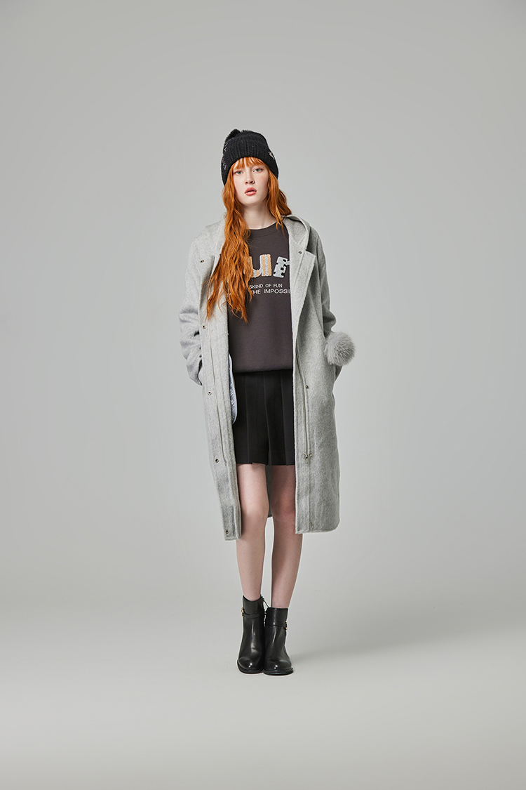 abito可愛毛絨字母連帽上衣