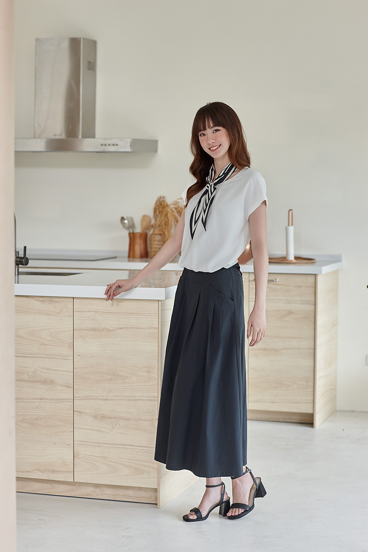 DITA質感剪接八片裙