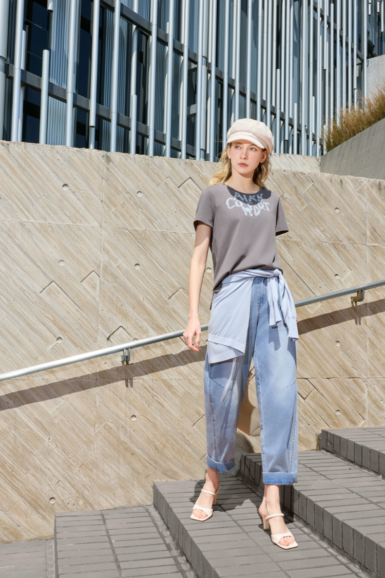 JOAN微寬輕鬆水洗牛仔褲