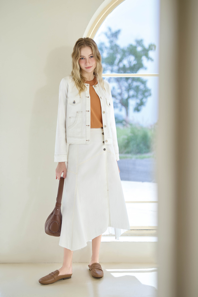 JOAN立體剪裁不對襯A字裙