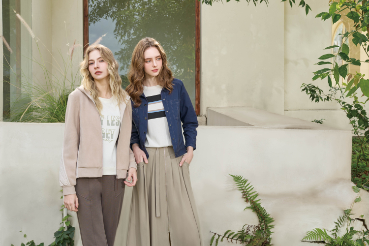 JOAN柔軟刷毛拼接绗棉外套