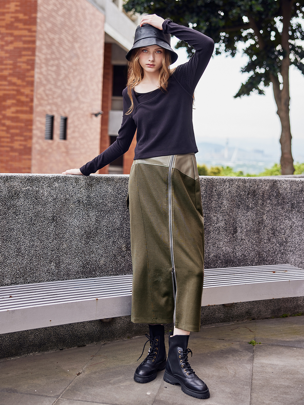 abito皮革拼接長裙