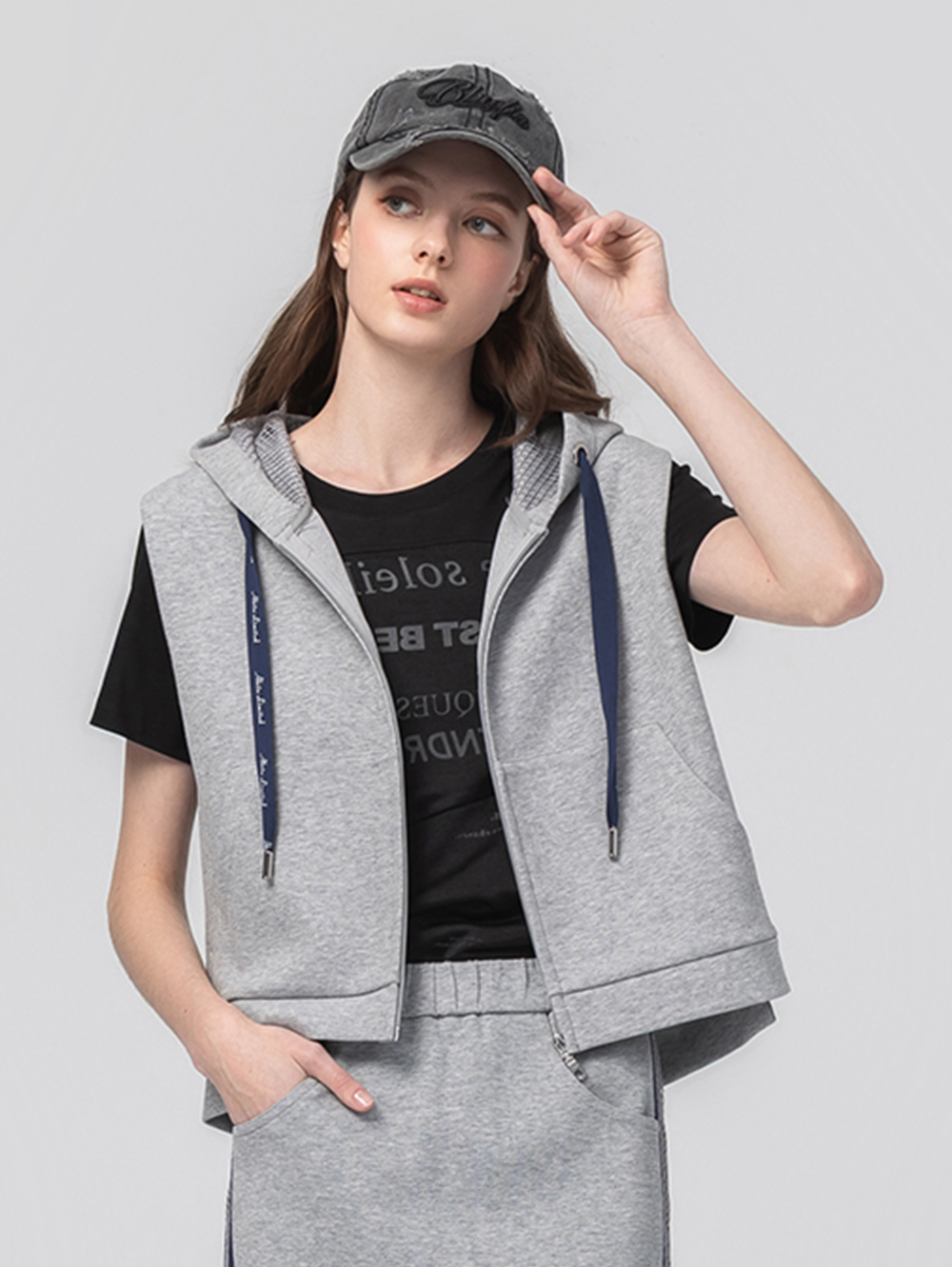 abito休閒連帽無袖拉鍊背心