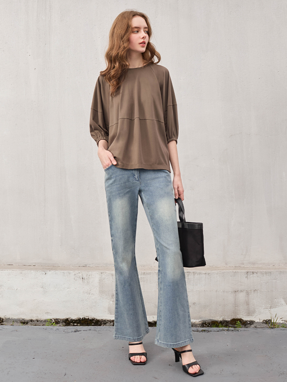 DENOVO高比例剪裁微喇叭修身褲