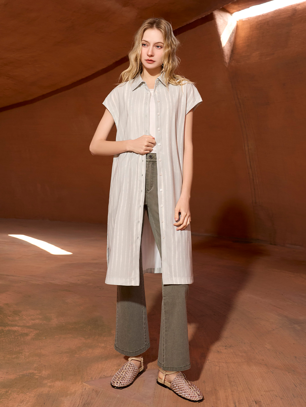 DENOVO修身顯瘦九分水洗喇叭褲