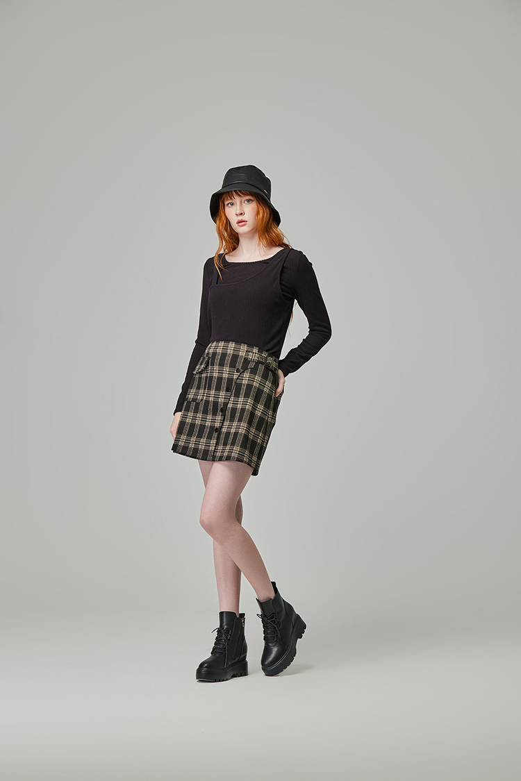 abito斜邊釦造型窄裙