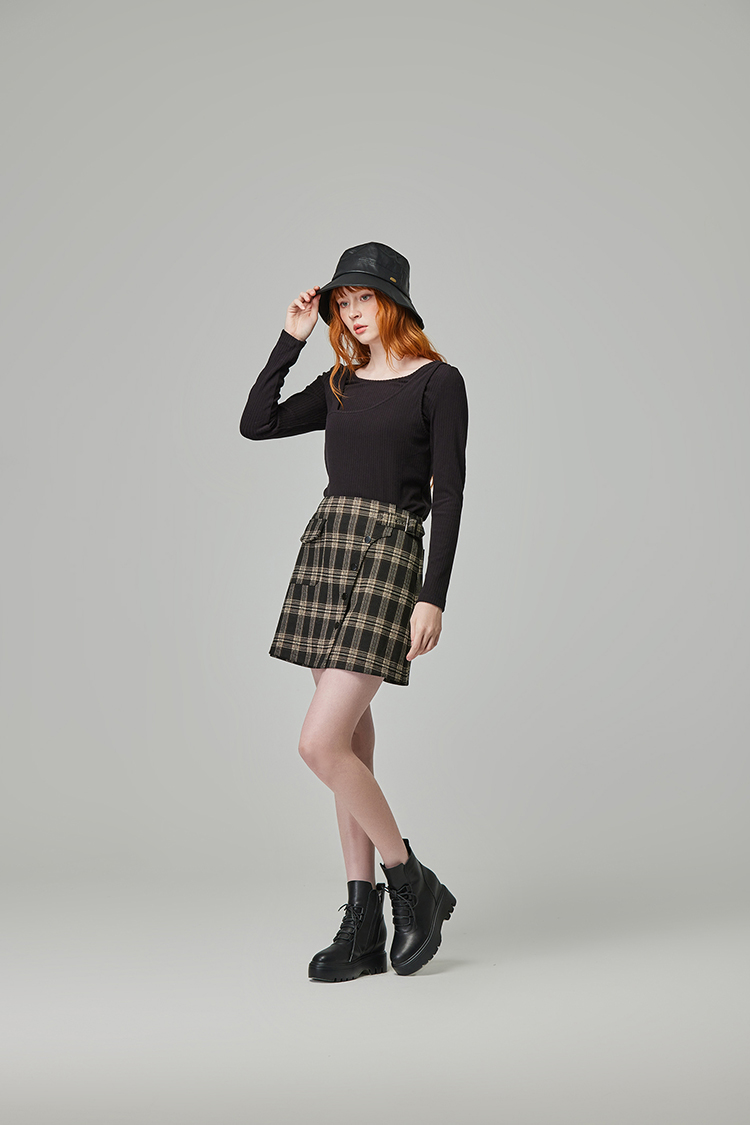 abito斜邊釦造型窄裙