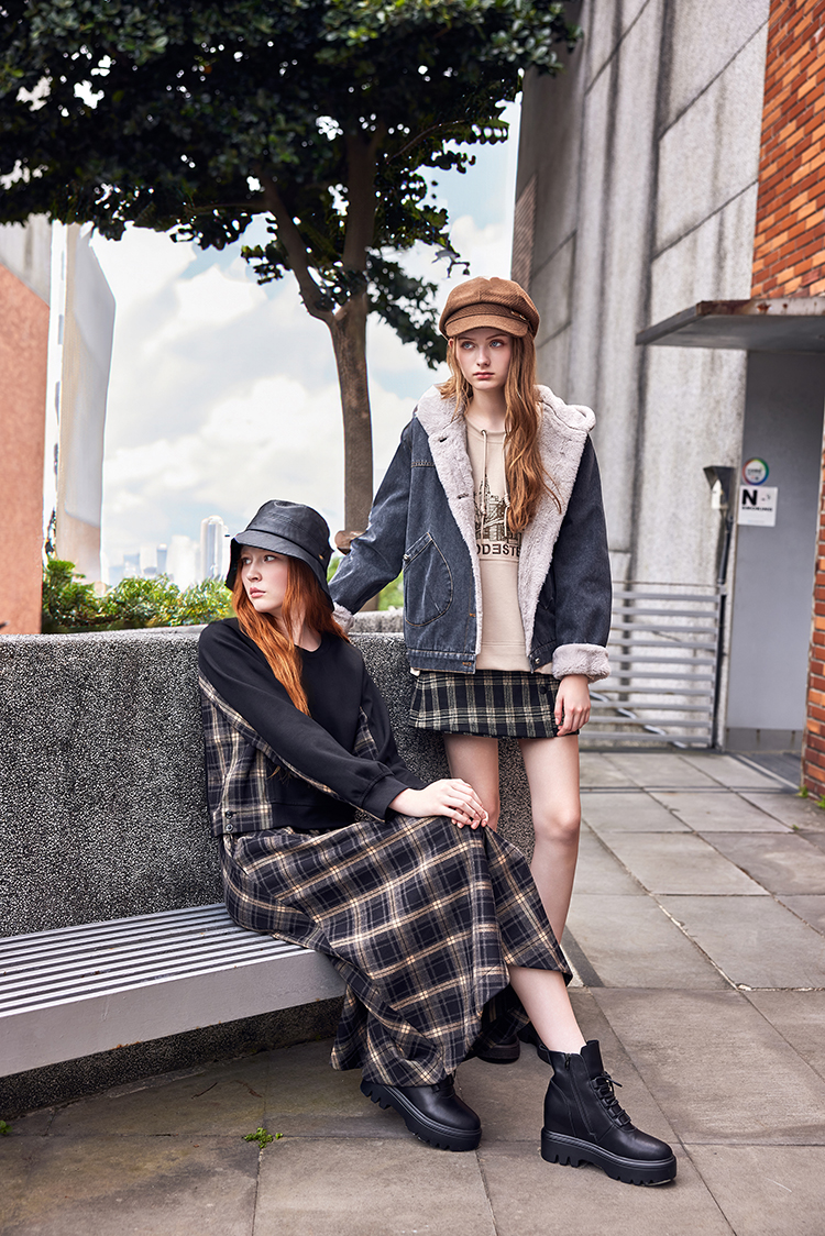 abito牛仔絨毛連帽外套