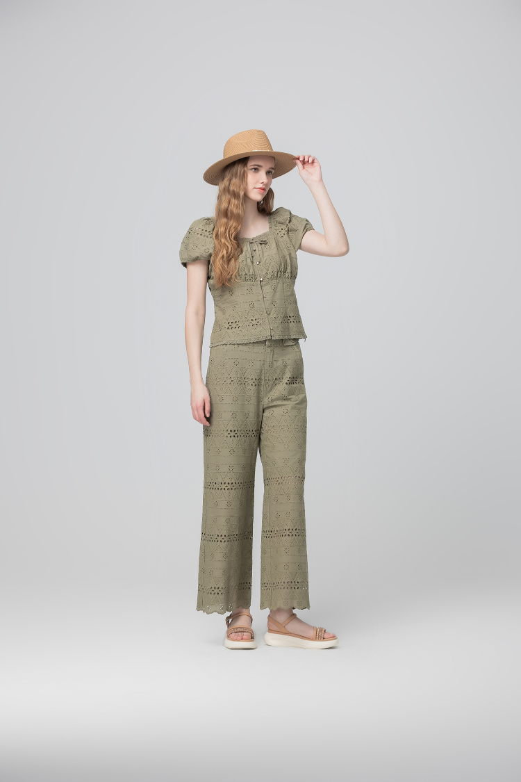 abito浪漫刺繡蕾絲鏤空上衣