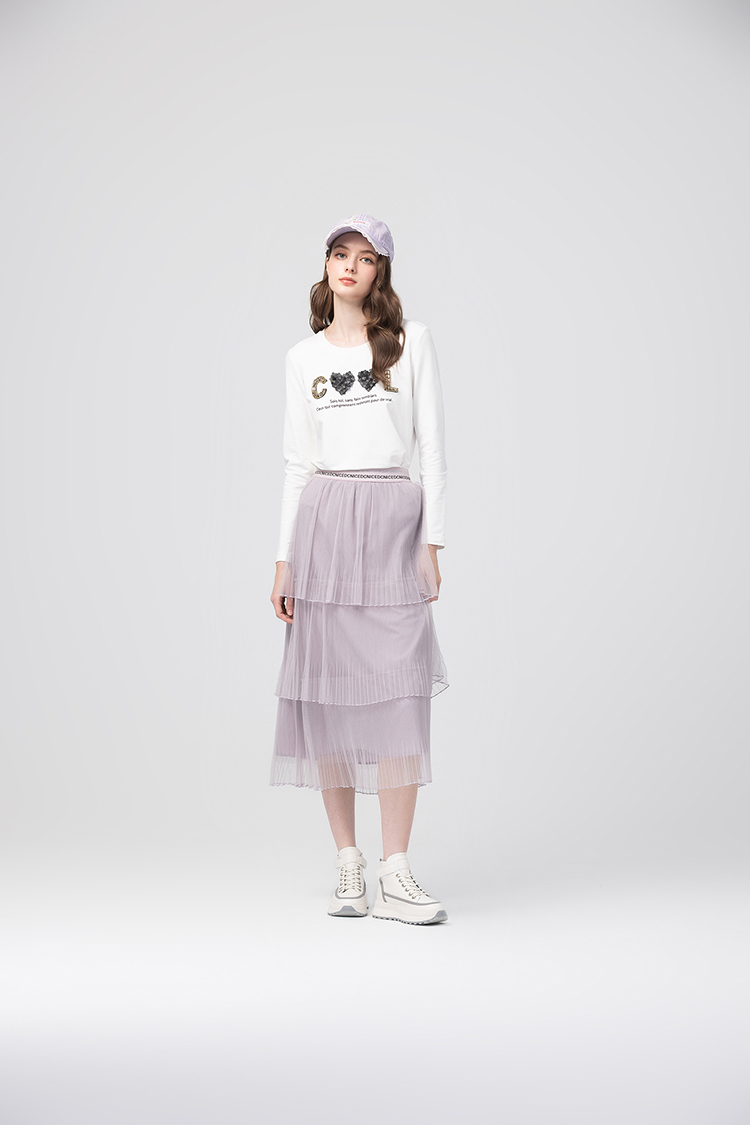 abito精緻花瓣字母上衣