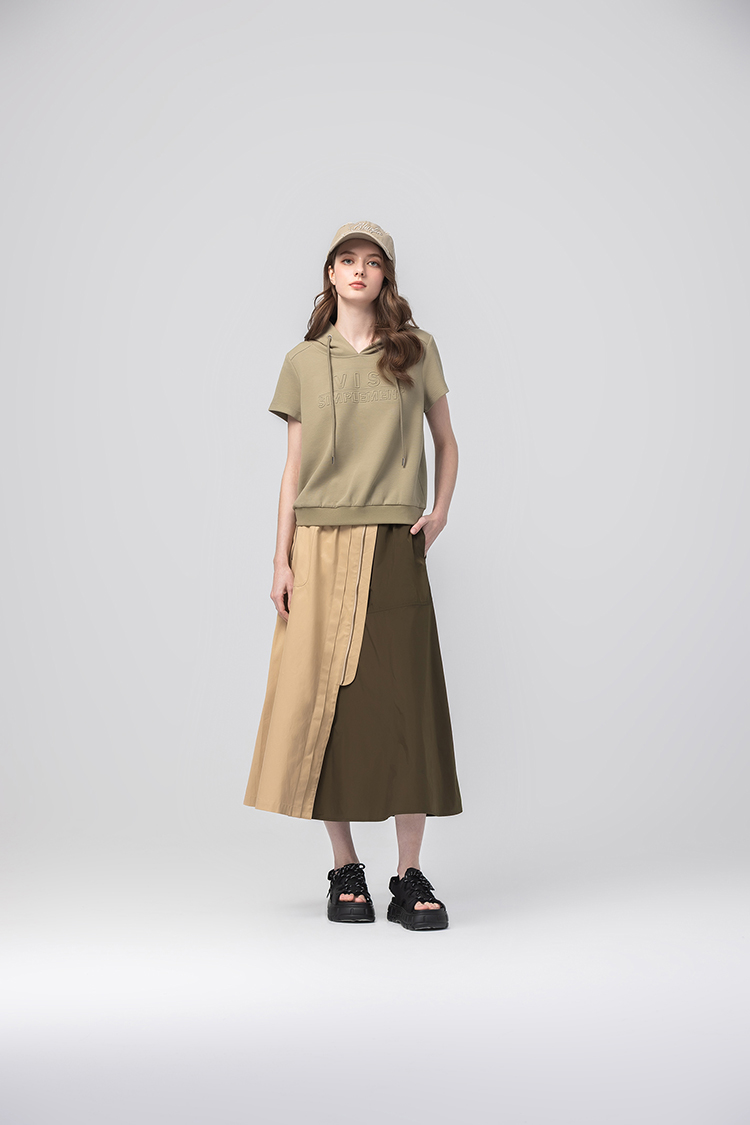 abito休閒連帽鋼印上衣