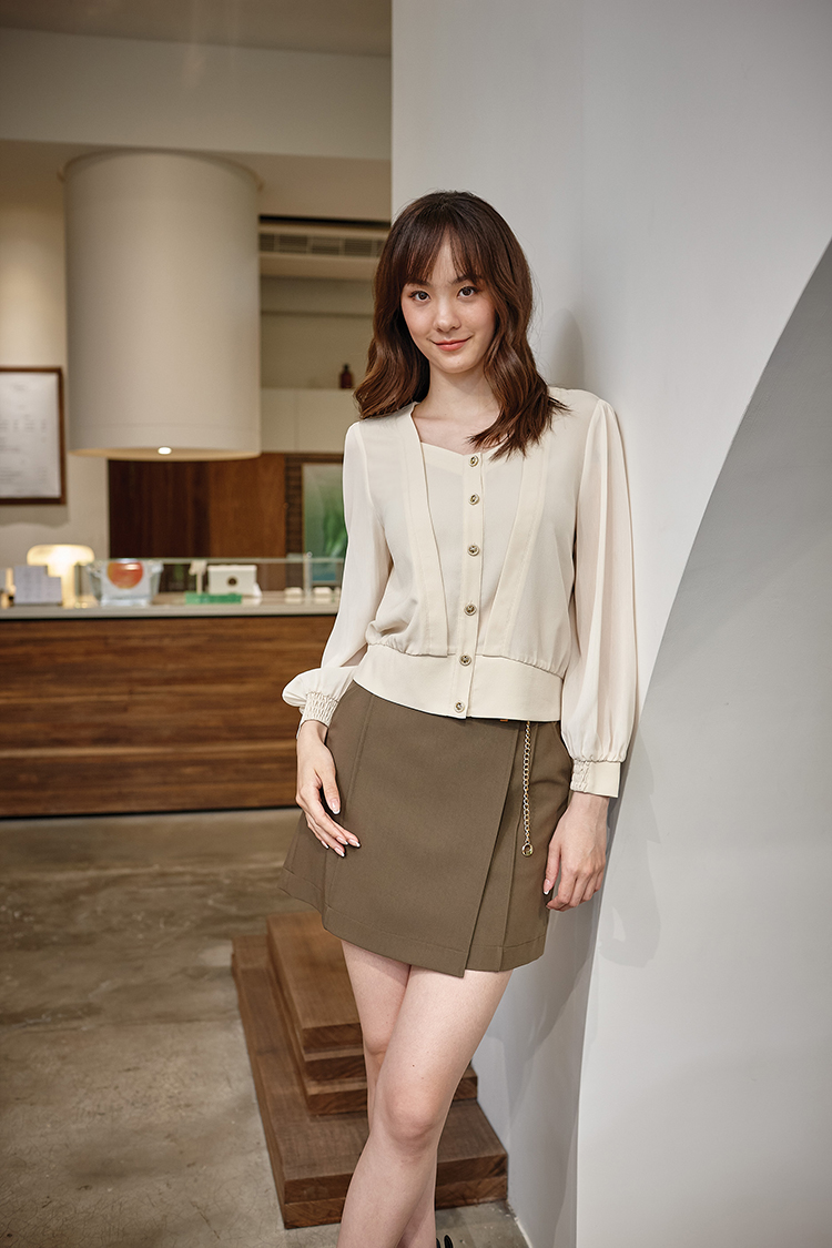 DITA鍊帶剪接小A字短裙