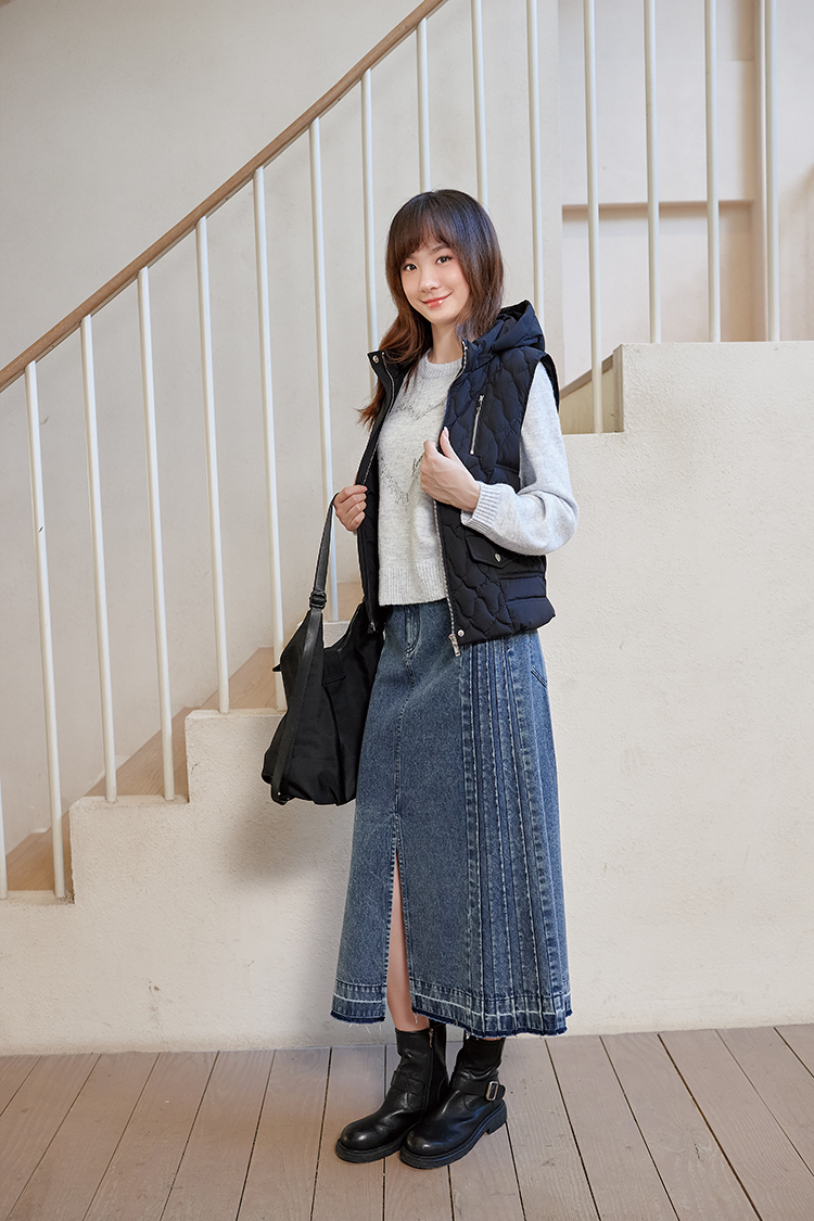 DITA造型感開岔牛仔A字裙