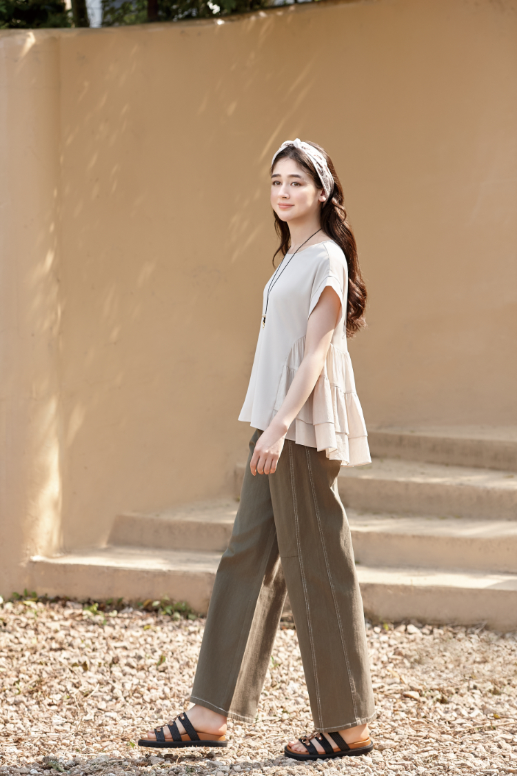 DITA層次感剪接設計上衣