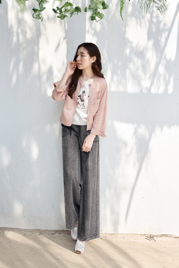 DITA合身都會風剪接外套