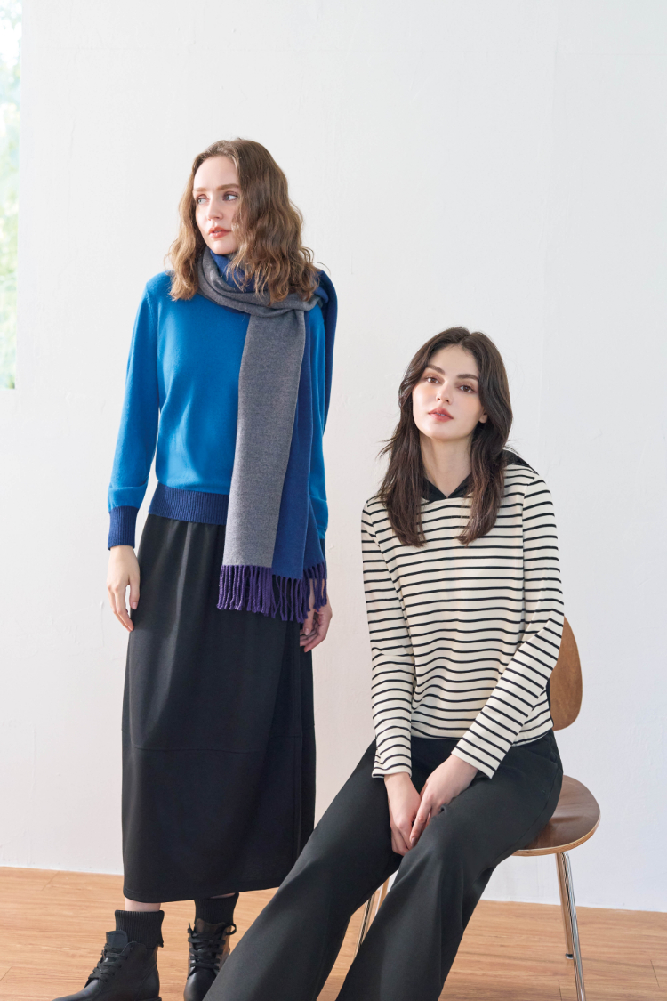 JOAN輕暖彈性薄帽T