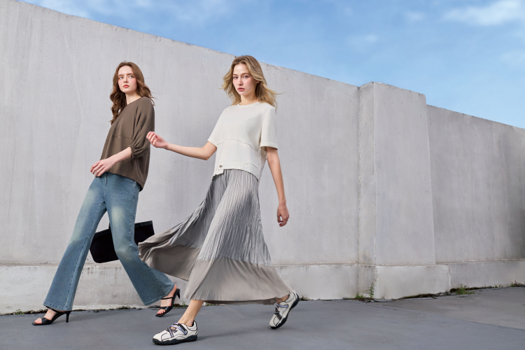 DENOVO高比例剪裁微喇叭修身褲